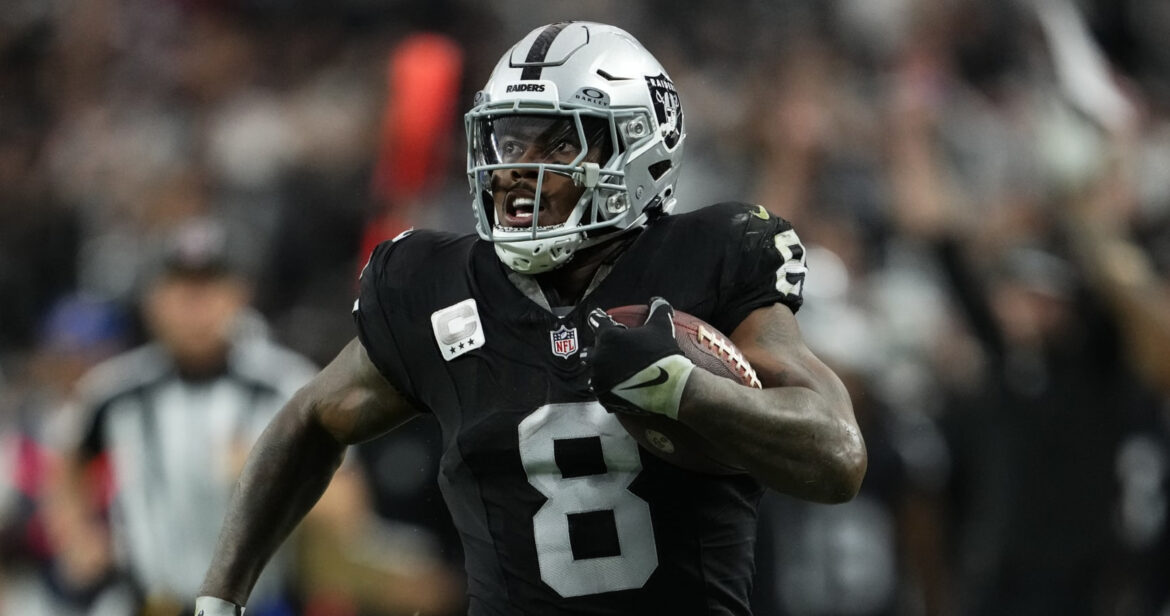 Fantasy Alert: Jordan Love Hypes Josh Jacobs, ‘Excited’ About Packers RB for 2024