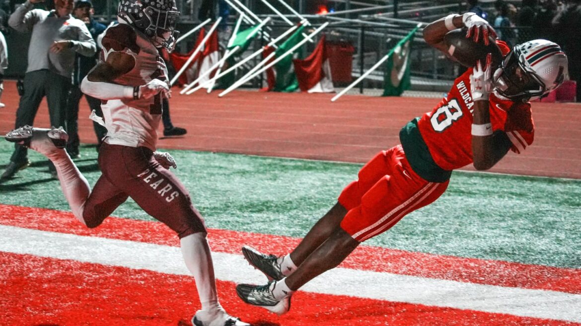 Wide Receiver Davion Chandler Flips Commitment From Illinois To Indiana Football