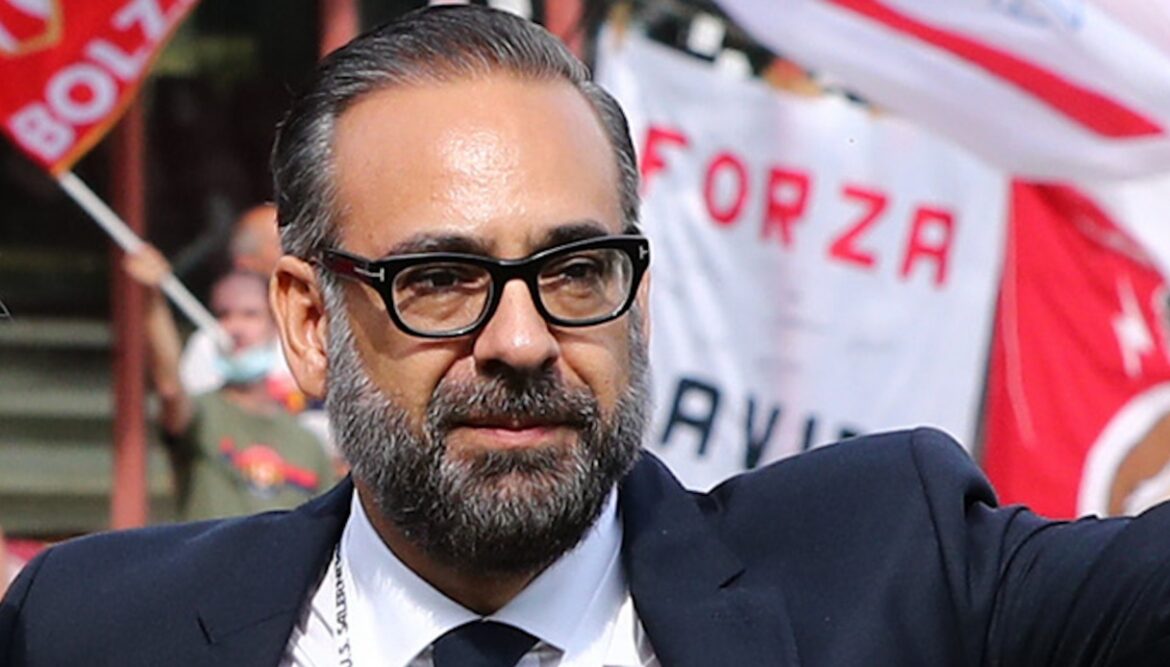 Albert Gudmundsson-Fiorentina: Andres Blazquez blocks everything