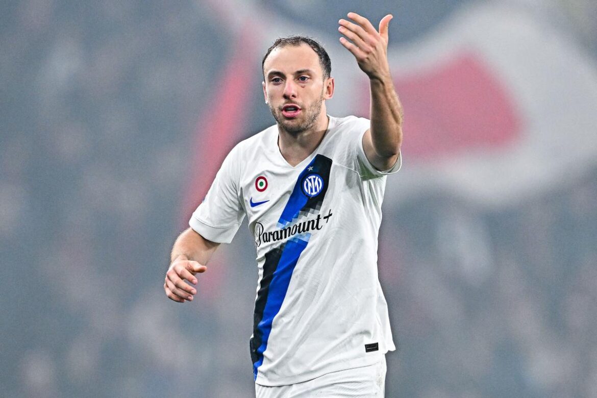Inter Milan Boss Likely To Continue Wingback Rotation Despite Injury Emergency In Champions League Clash Vs Bayer Leverkusen