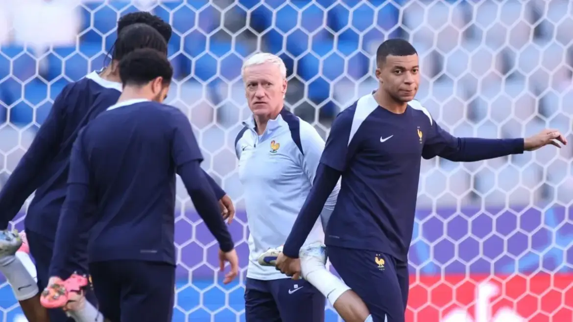 France's Federation president hints at Zidane replacing Deschamps to coach Mbappe