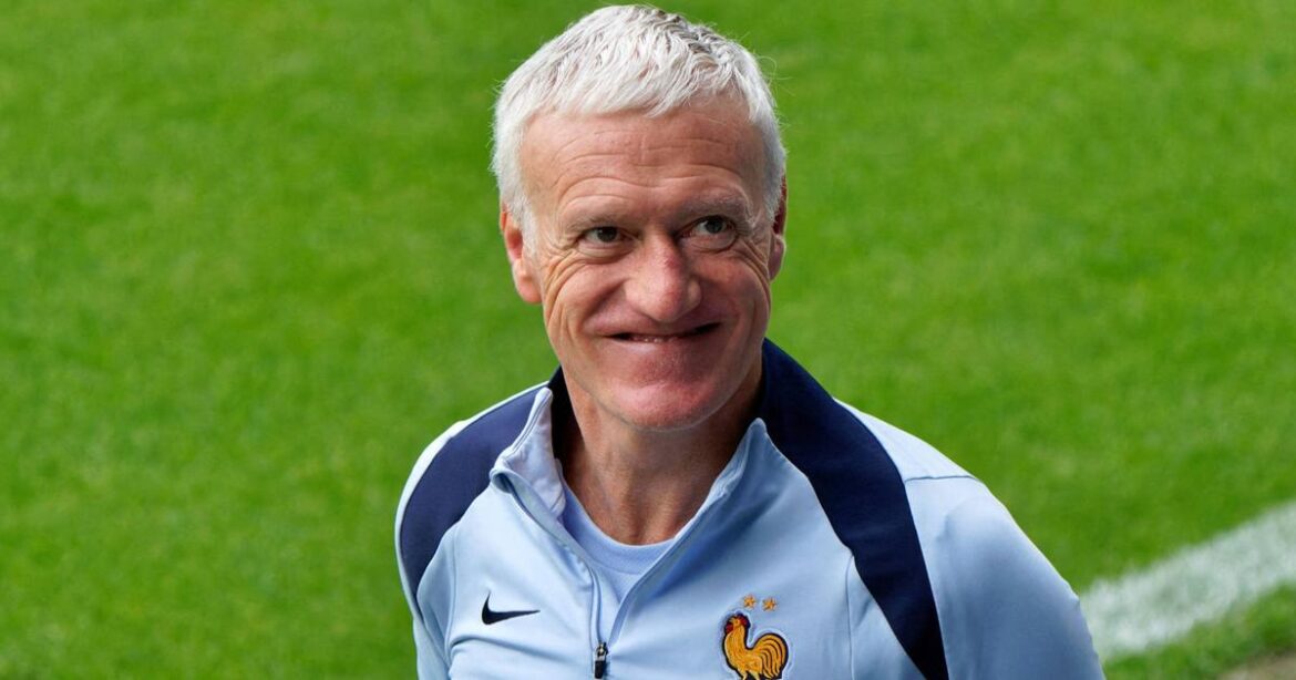 Didier Deschamps, tout sourire au côté d’Albert de Monaco, récompense un de ses célèbres coéquipiers