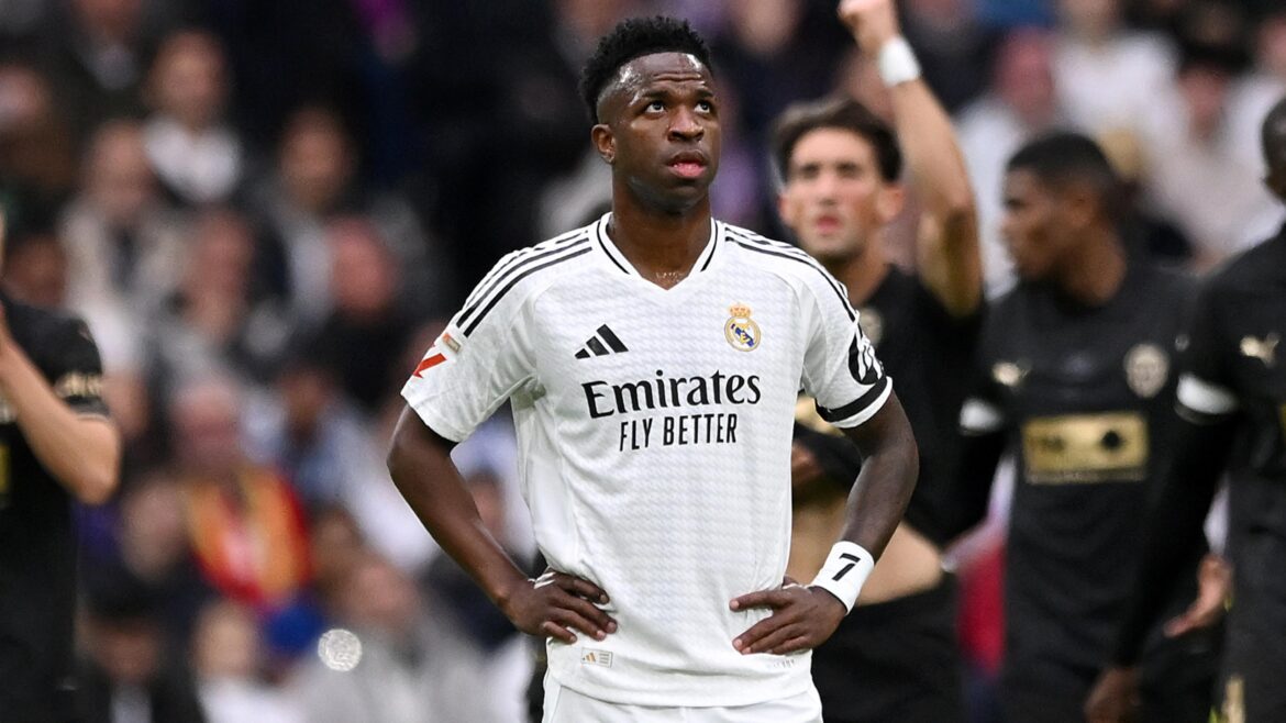 Real Madrid offered Premier League transfer record holder in Aurelien Tchouameni swap – Yahoo Sports