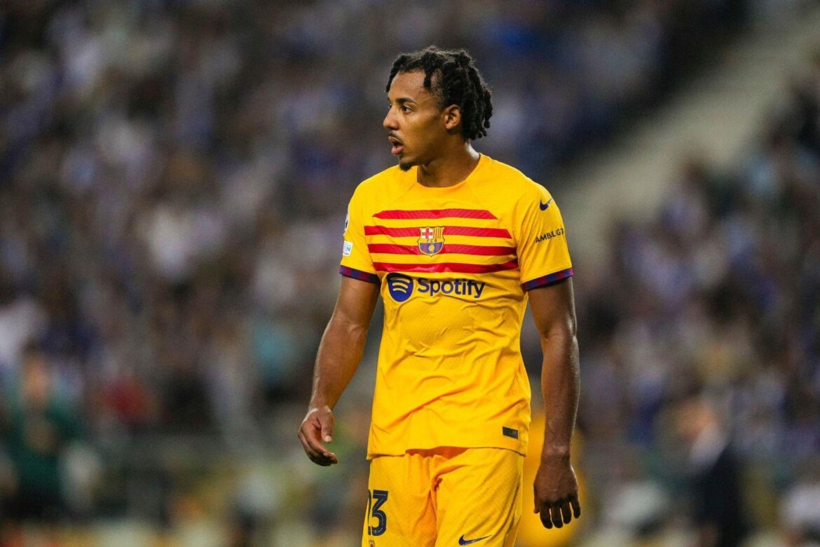 ‘Telling tall tales’ – Barcelona defender Jules Kounde sets record straight about Robert Lewandowski report – Barca Blaugranes