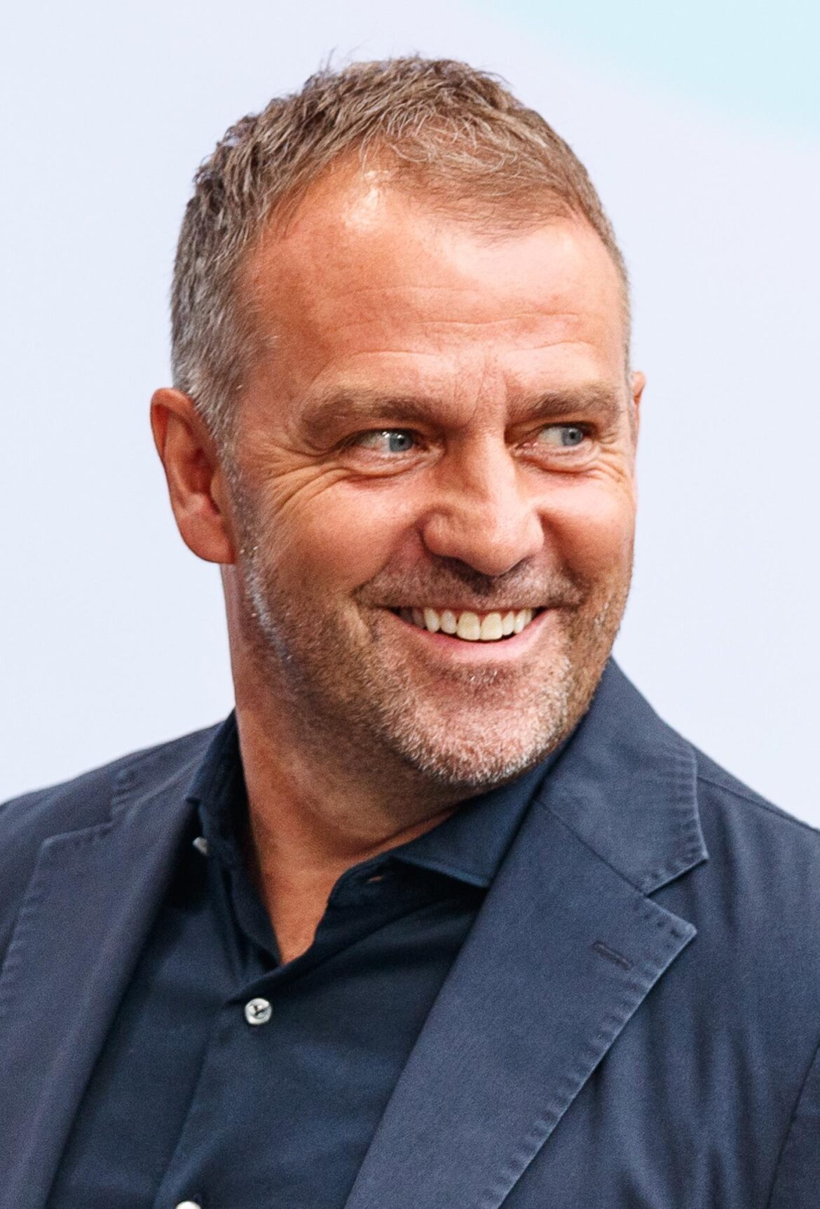 Hansi Flick identifies Jules Kounde replacement for Inter and Real Madrid matches – Football Espana