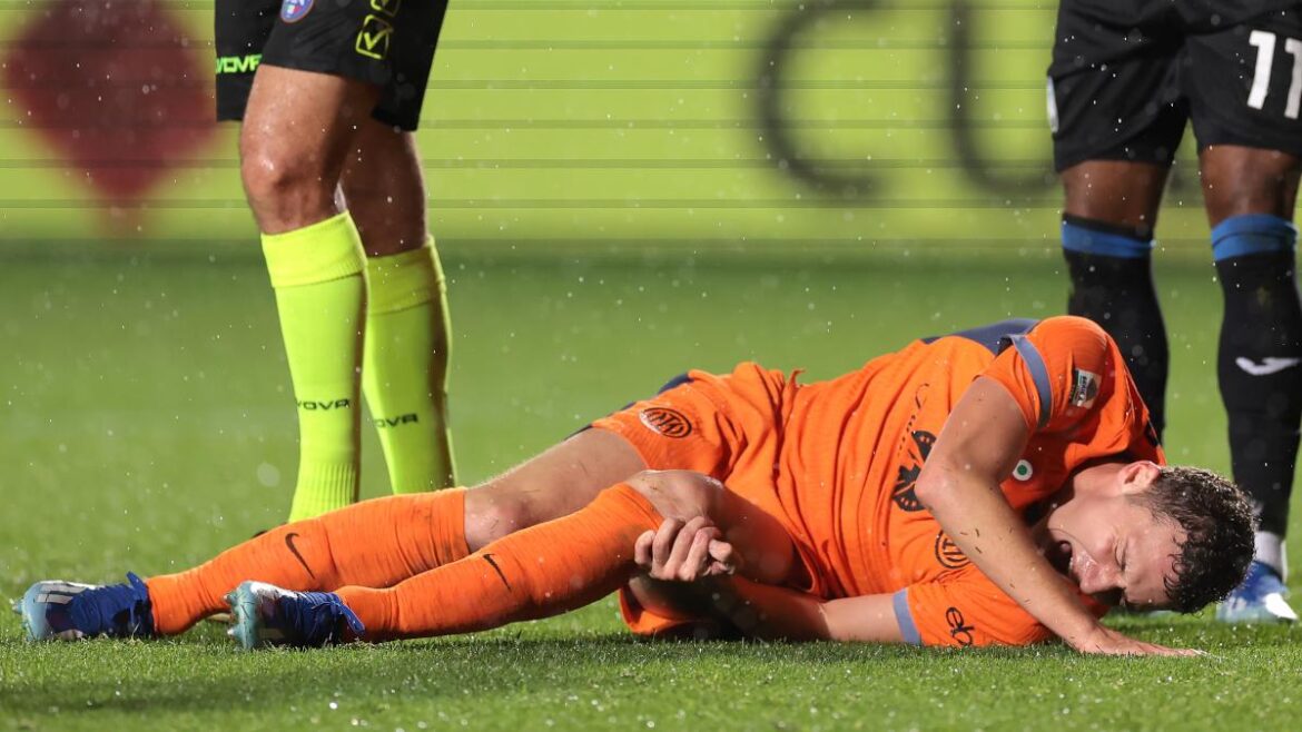 Inter handed Pavard injury blow for Barcelona but have Thuram hope – Yahoo Sports