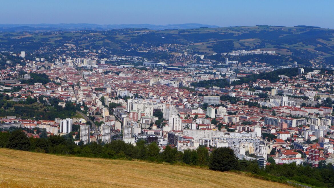 St Etienne sign Newcastle’s Saivet and Villa’s Veretout on a season’s loan – BBC