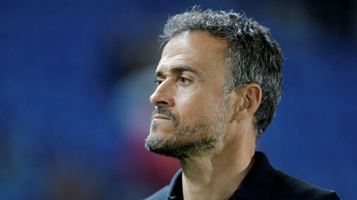 Luis Enrique’s quiet revolution reshaped Paris St Germain – Reuters