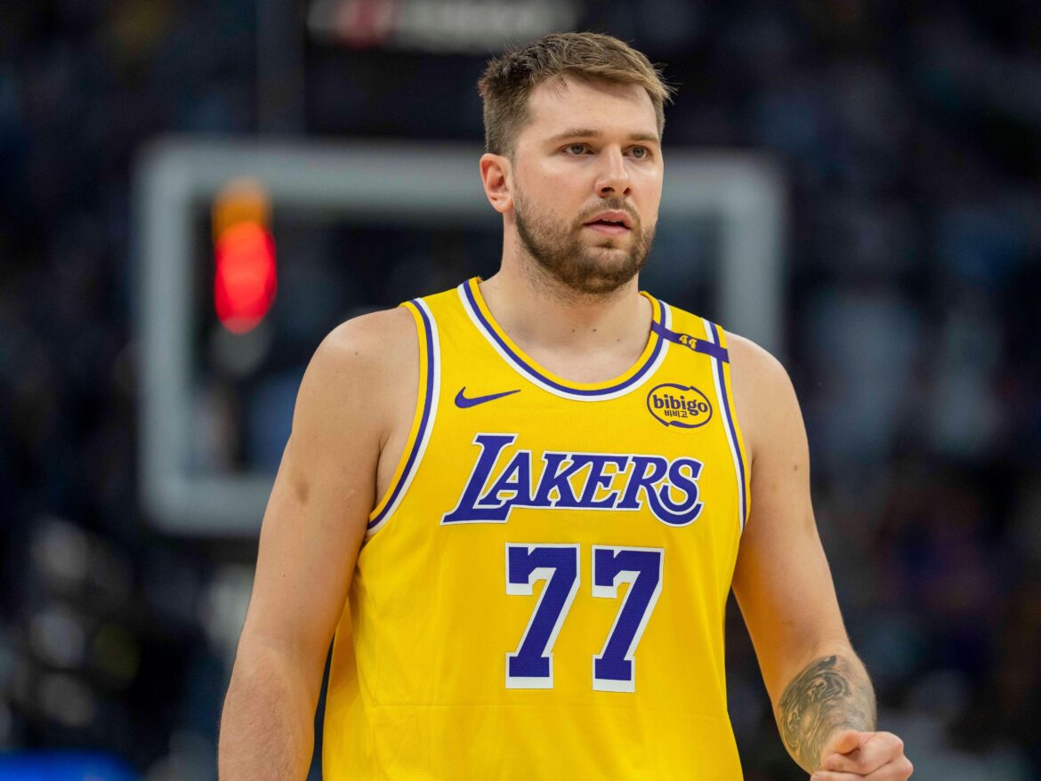 Lakers Video: Christian Koloko Hoops With PSG Stars Nuno Mendes & Presnel Kimpembe – Lakers Nation