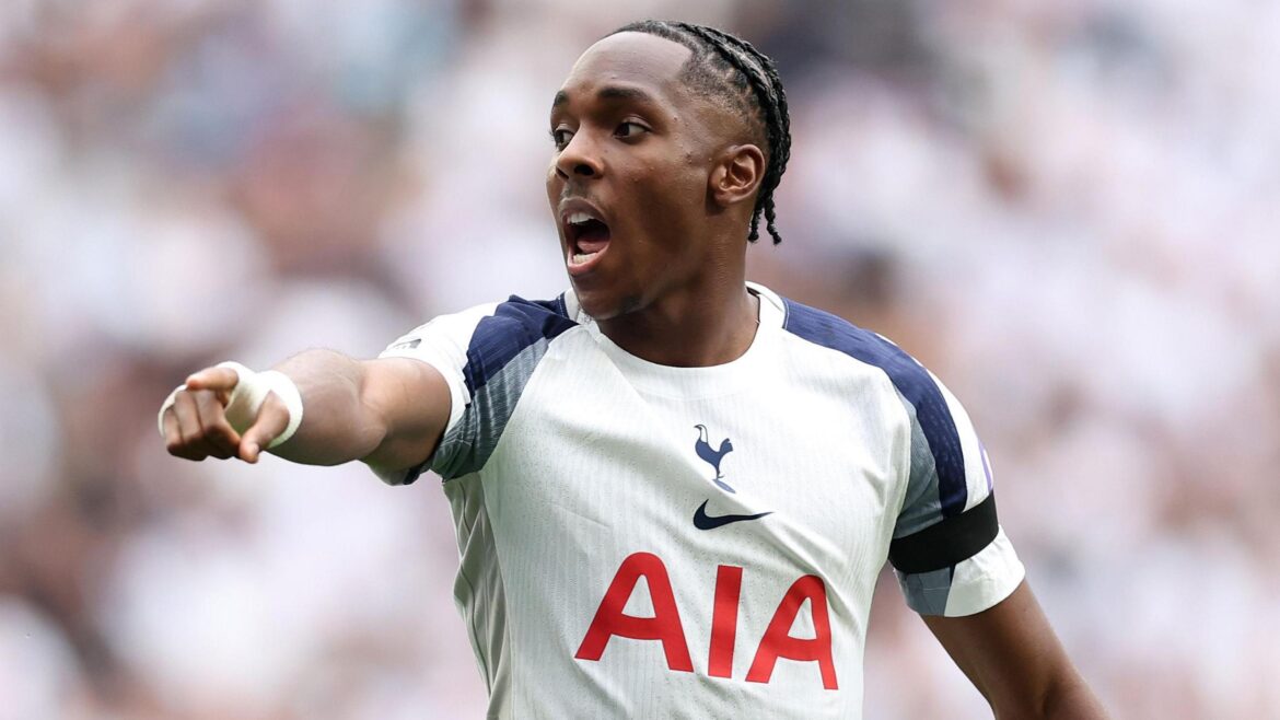 Tottenham join Man Utd in monitoring Randal Kolo Muani transfer situation as Juventus talks stall – uk.sports.yahoo.com