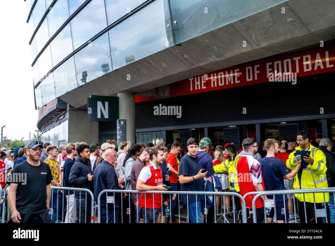 Supporters queue to shop the new stars – Nottingham Forest FC