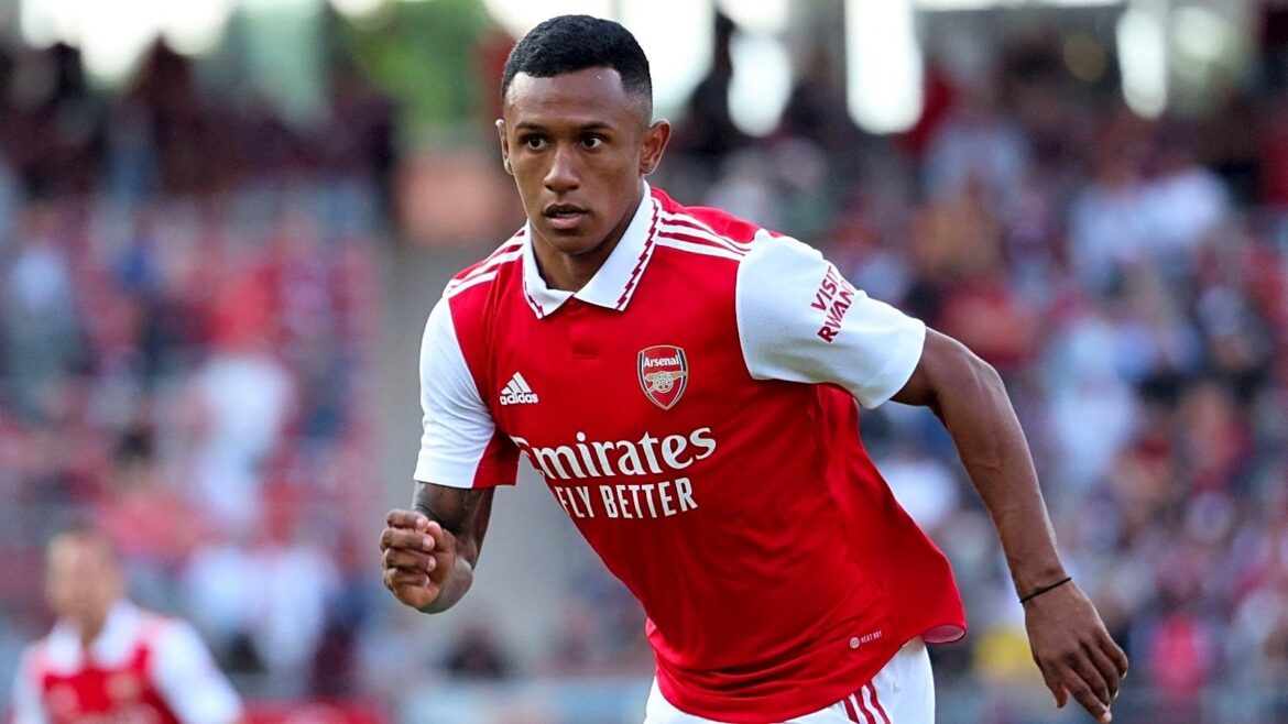 Forgotten Arsenal loanee sent off while writhing in agony on ground before limping down tunnel – talkSPORT